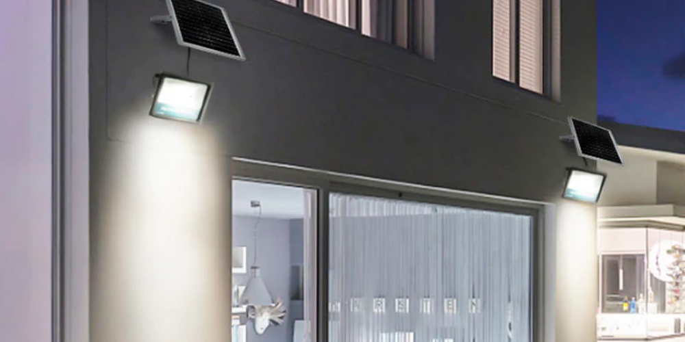 solar flood lights